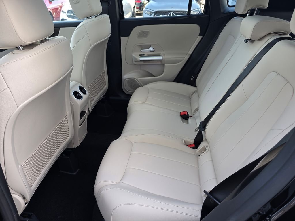 New 2026 Night Black Mercedes-Benz GLA 250 image 14