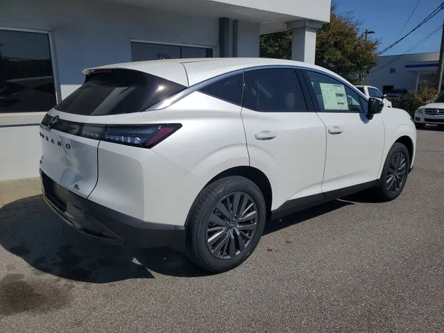 New 2026 White Nissan SL image 3