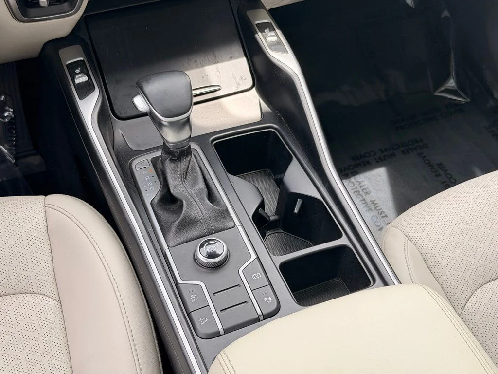 Used 2022 Silver Kia S image 19