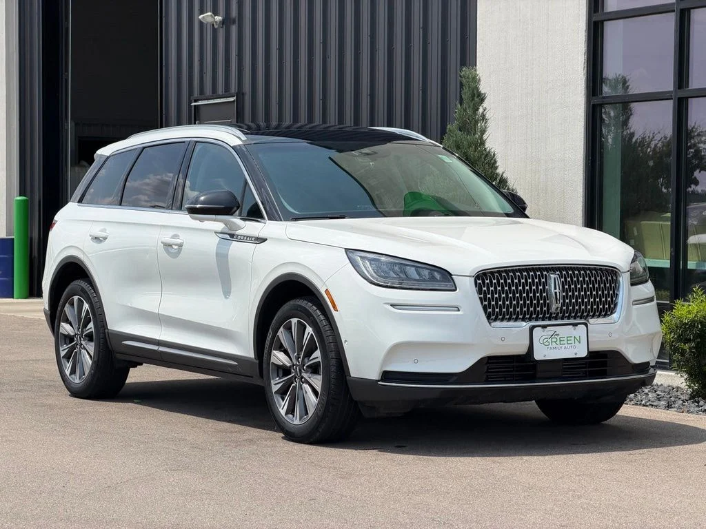 Used 2022 White Lincoln Reserve image 4