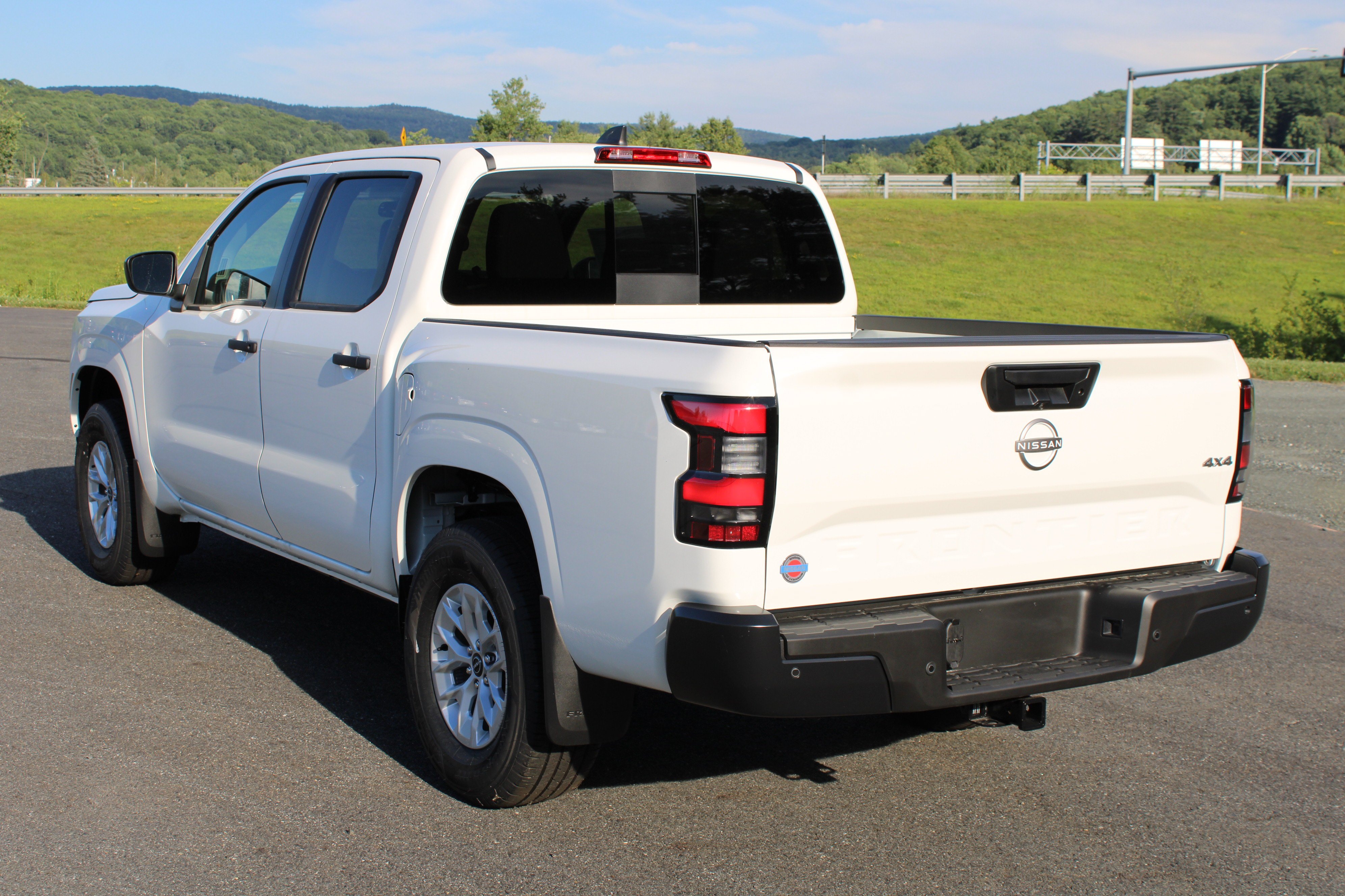 New 2026 Glacier White Nissan Crew Cab S image 6