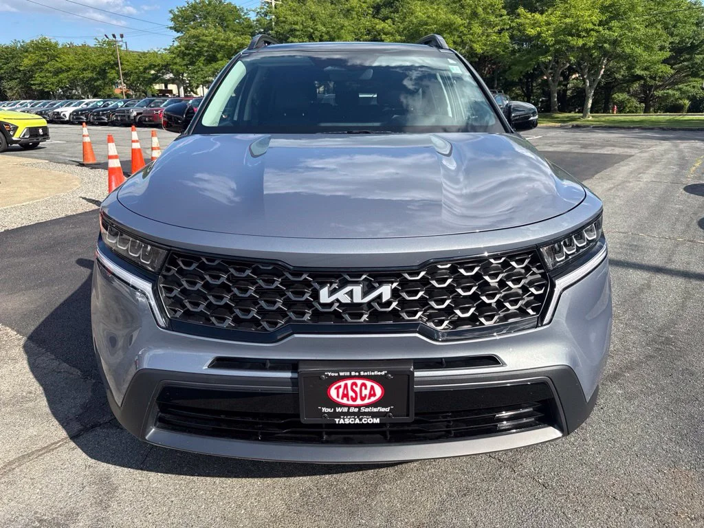 Used 2023 Silver Kia X-Line S image 2