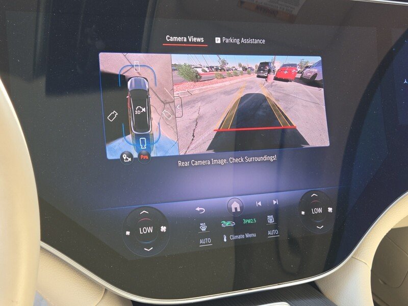Used 2025  Mercedes-Benz 580 image 22