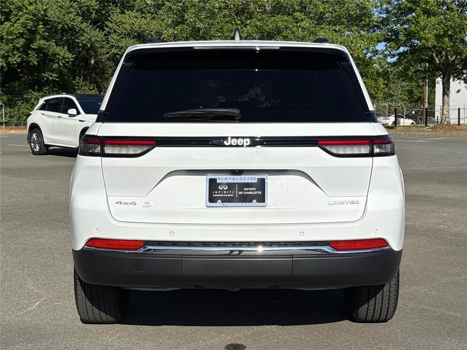Used 2024 Bright White Clearcoat Jeep Limited image 23