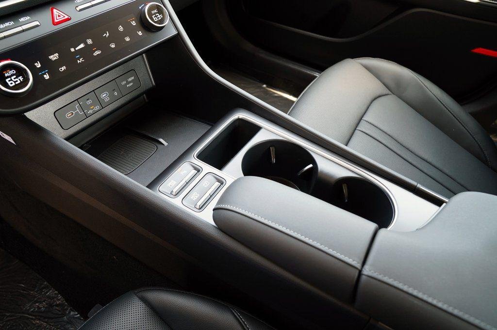 2025 Hyundai Sonata Hybrid Limited - Photo 28