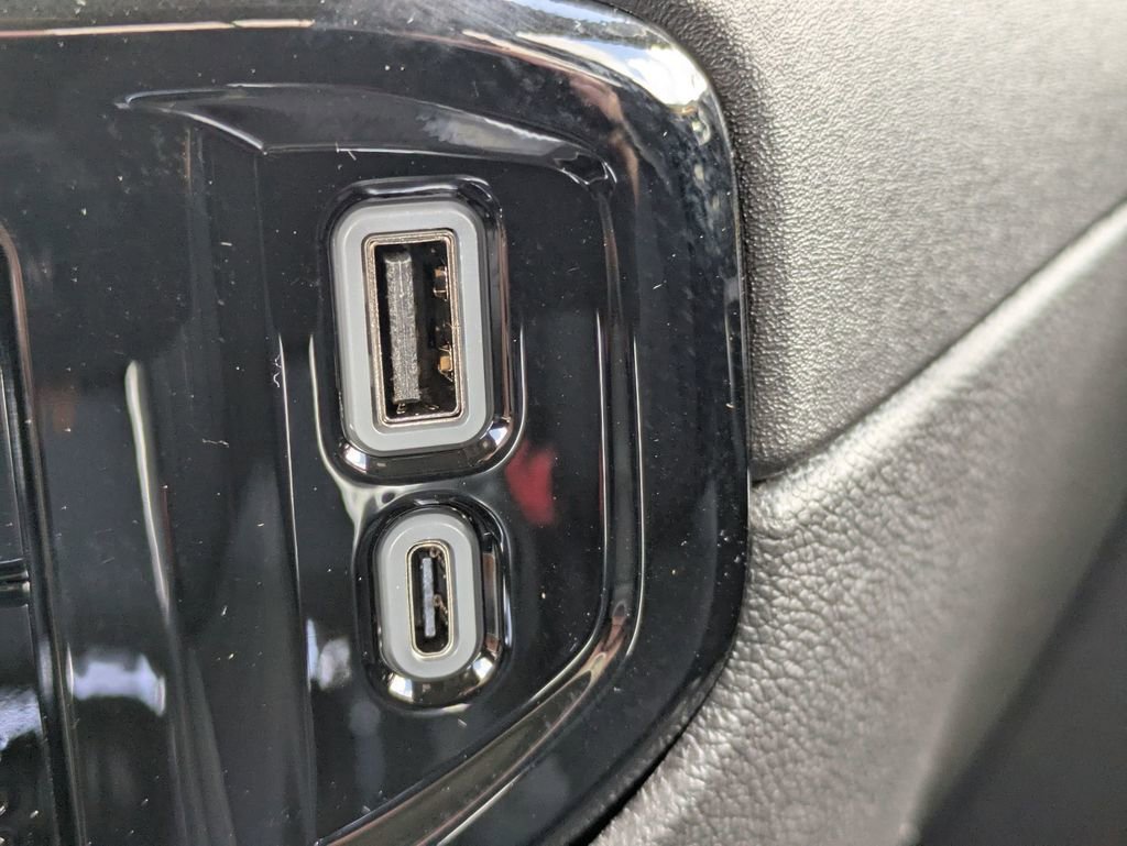 2025 Chevrolet Silverado 1500 LT - Photo 26
