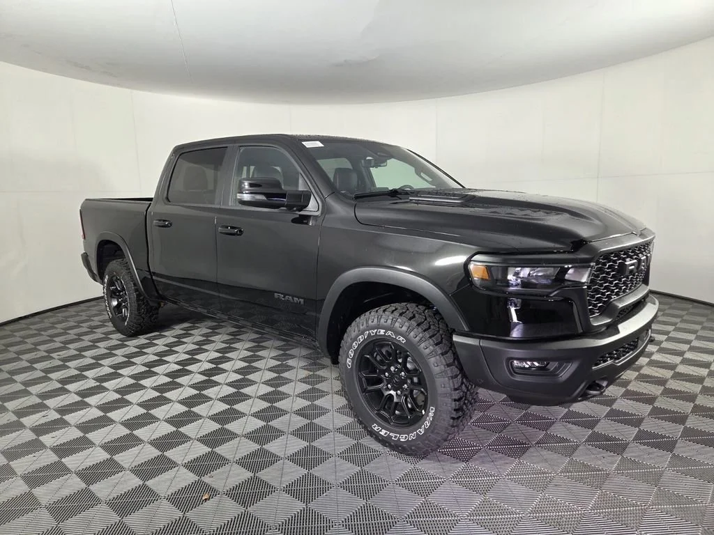 New 2026 Diamond Black Crystal Pearl-Coat Exterior Paint RAM Rebel image 2