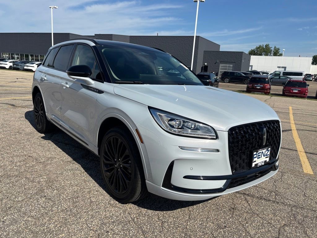 2025 Lincoln Corsair Reserve AWD's photo