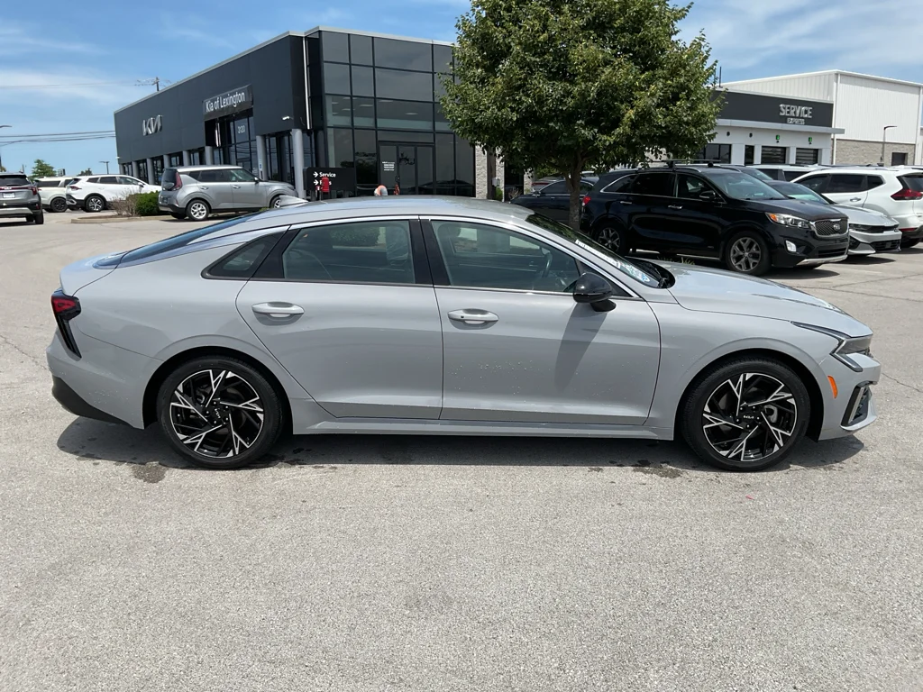 Used 2025 Wolf Gray Kia GT-Line image 10