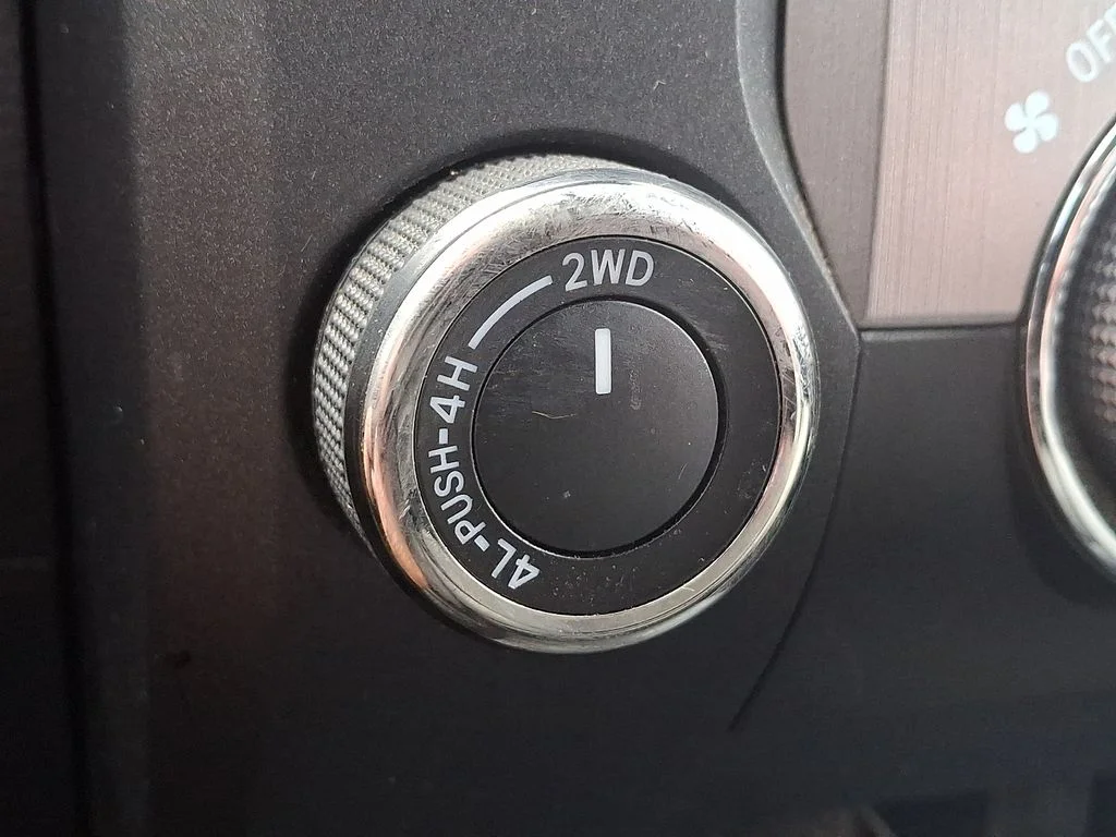 Used 2019 White Toyota SR image 23