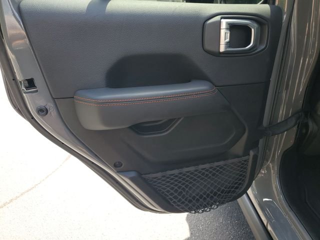 Used 2021 Gray Jeep Mojave image 25