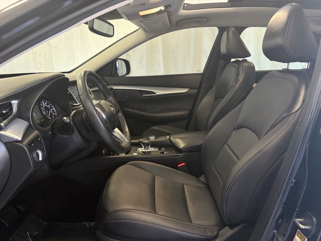 Used 2020 Black Obsidian INFINITI LUXE image 15