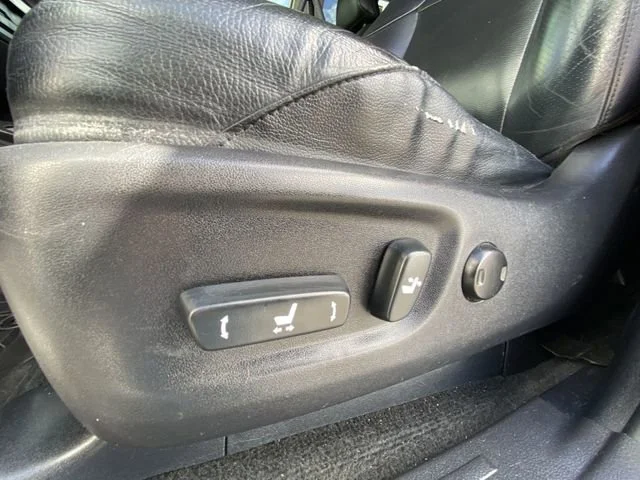 Used 2013 Silver Toyota SR5 image 12
