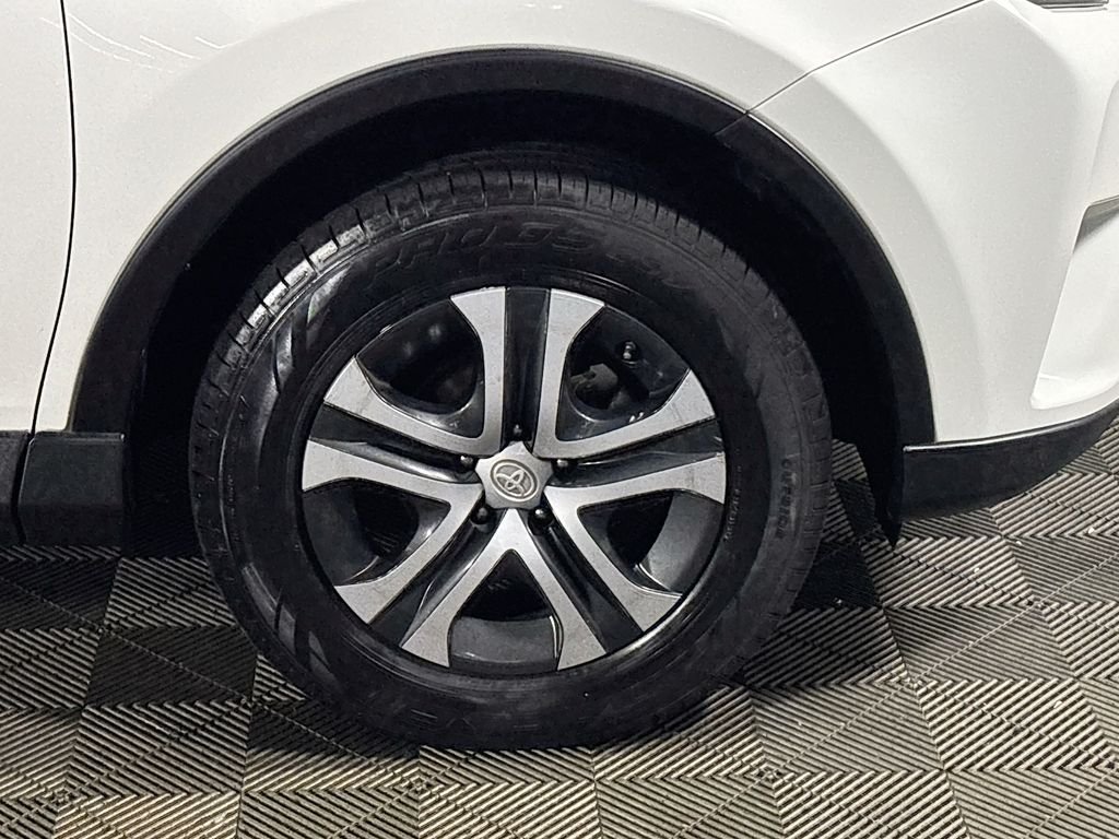 Used 2016 Super White Toyota LE image 22