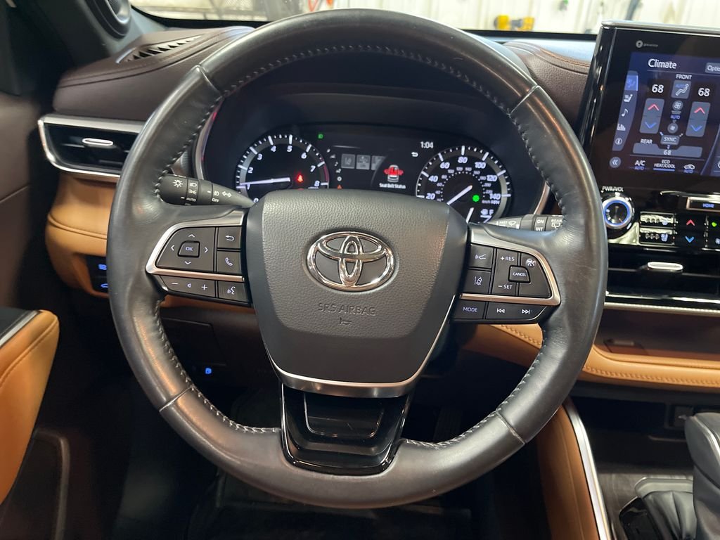 Certified Used 2020 White Toyota Platinum image 19