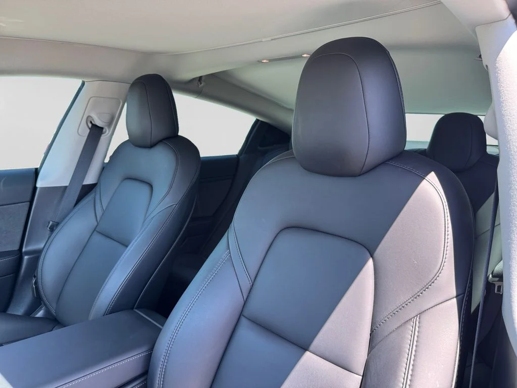 Used 2022  Tesla Performance image 17