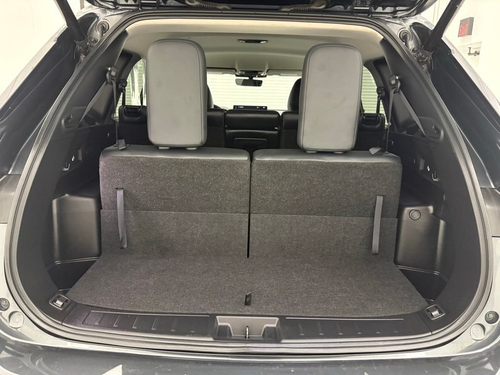 Used 2025 Gray Mitsubishi SE image 38