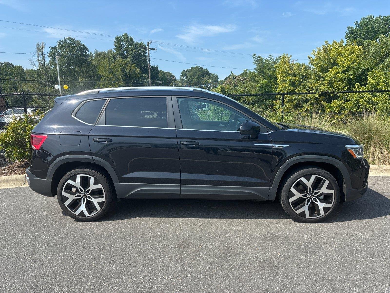 Used 2023 Deep Black Pearl Volkswagen SEL image 6