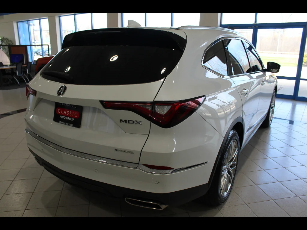 Used 2023 Platinum White Pearl Acura SH-AWD w/Advance image 5