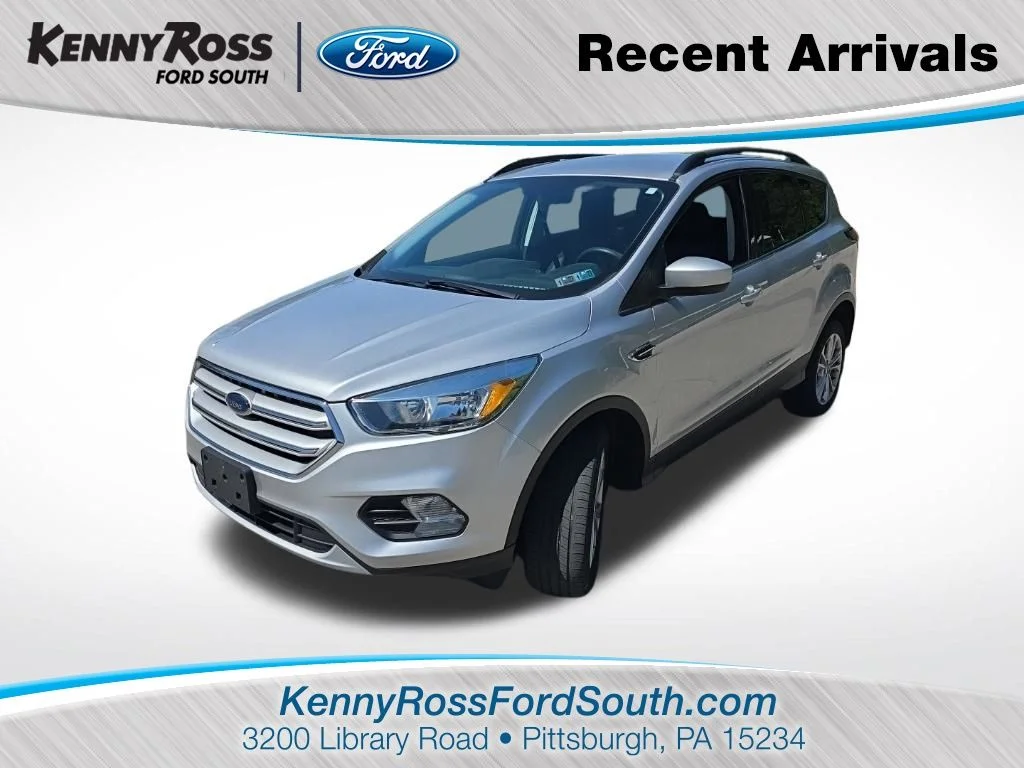 Used 2018 Ingot Silver Ford SE image 1