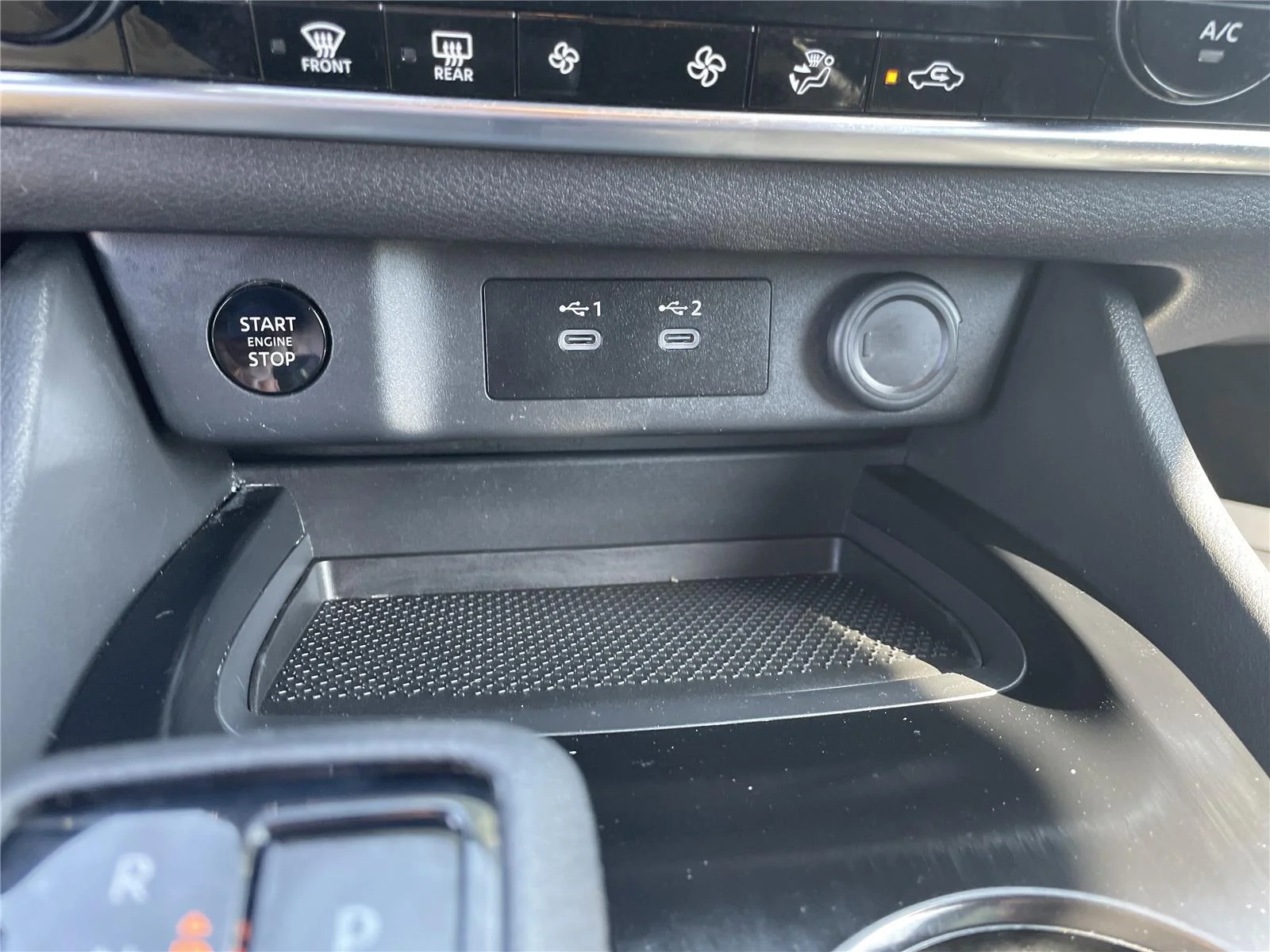 Used 2025 Deep Ocean Blue Pearl Nissan SV image 17