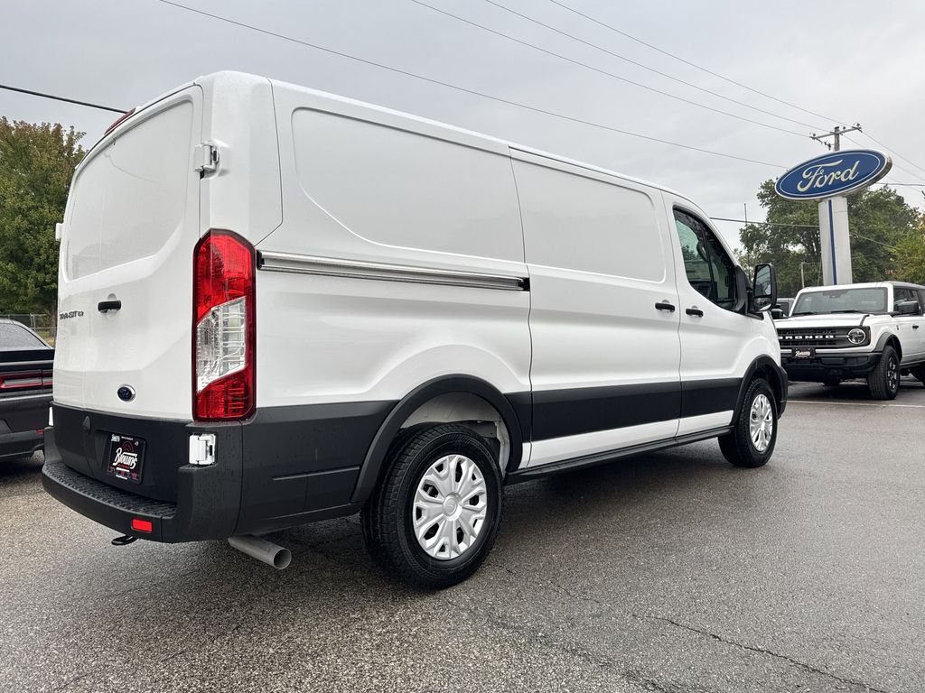 2025 Ford Transit Cargo Van photo 4