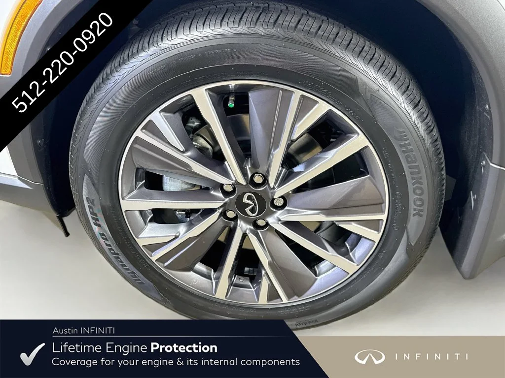 New 2027 White INFINITI LUXE image 43