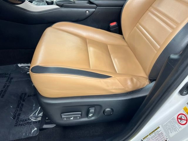 Used 2015 White Lexus 200t image 14