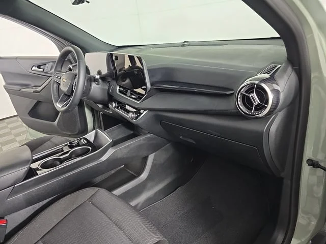 Used 2026 Cacti Green Chevrolet LT image 27
