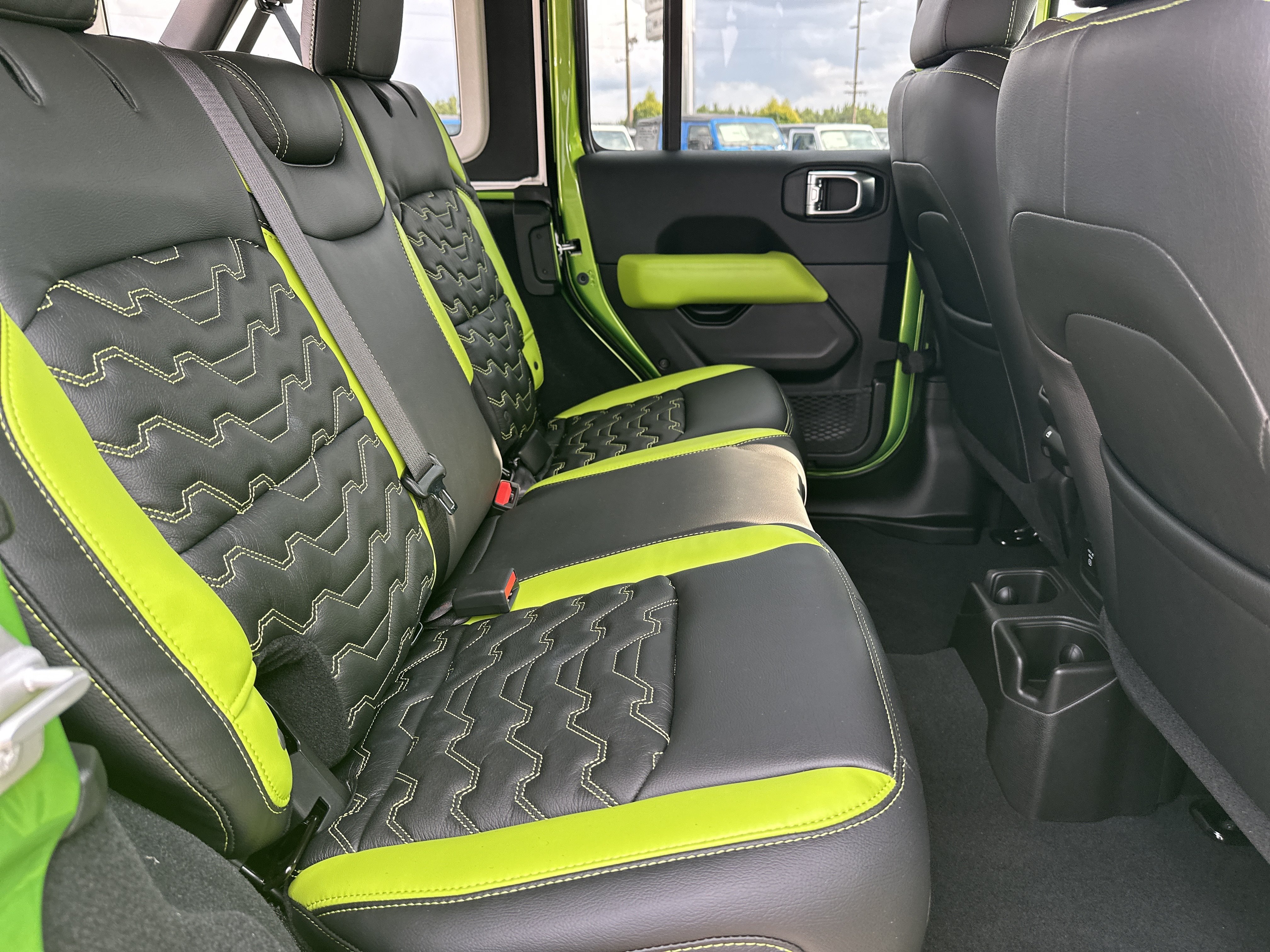 New 2026 Mojito Clear-Coat Exterior Paint Jeep Sahara image 16