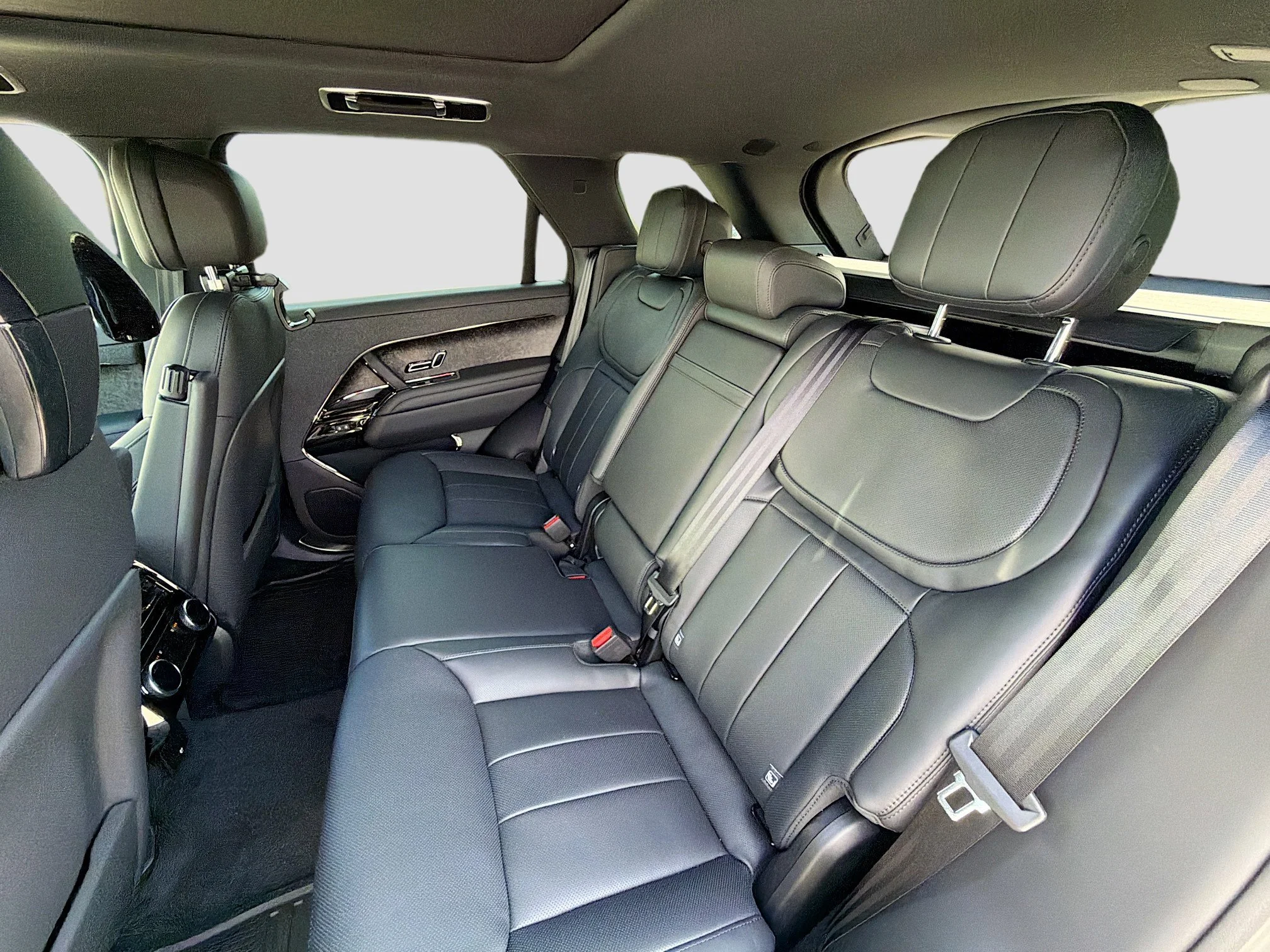 New 2026 Borasco Grey Metallic Land Rover Dynamic SE image 20