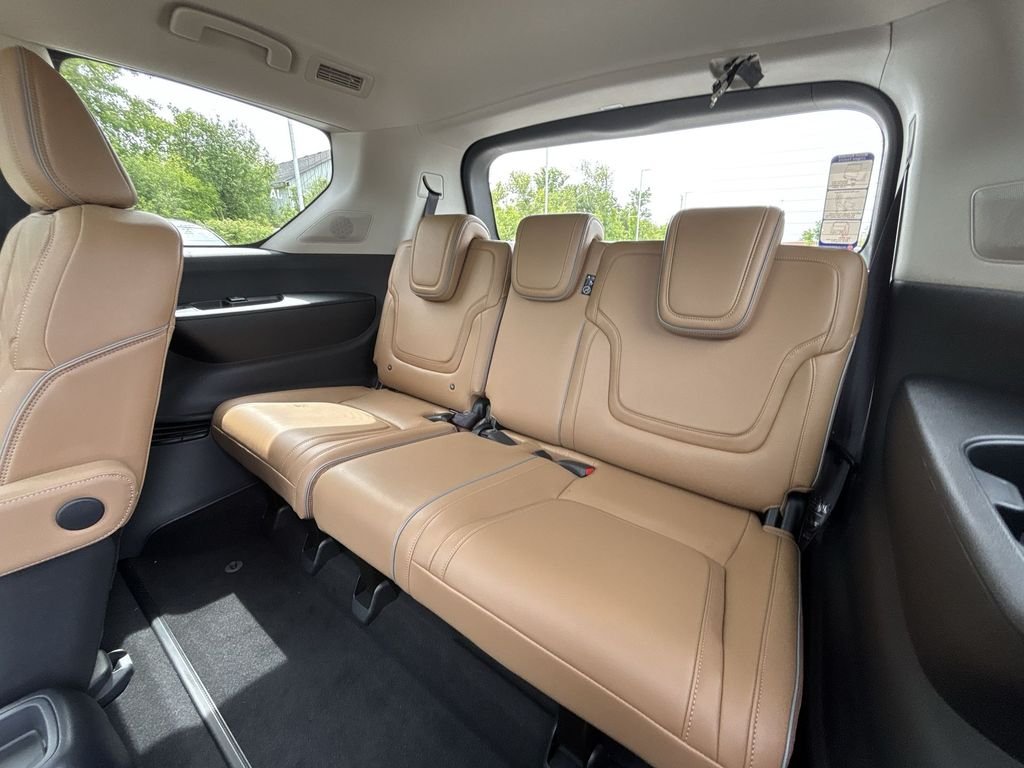 New 2026 BLACK OBSIDIAN INFINITI Luxe 4WD image 27