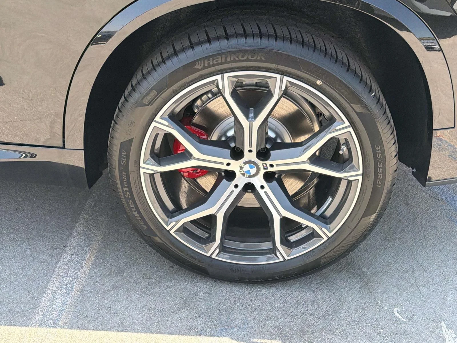 New 2026 Black Sapphire Metallic BMW xDrive50e Plug-In Hybrid image 7