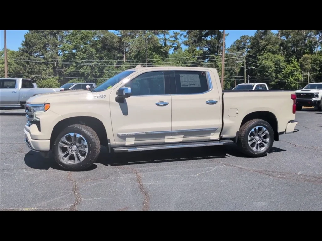Used 2026 White Sands Chevrolet High Country image 5