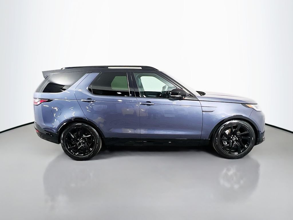 Certified Used 2025 Varesine Blue Metallic Land Rover Dynamic SE image 4