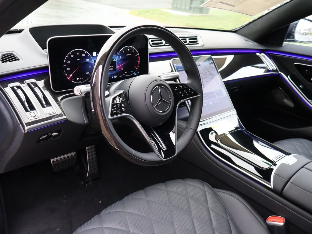 New 2026 Graphite Grey Metallic Mercedes-Benz S 580 image 19