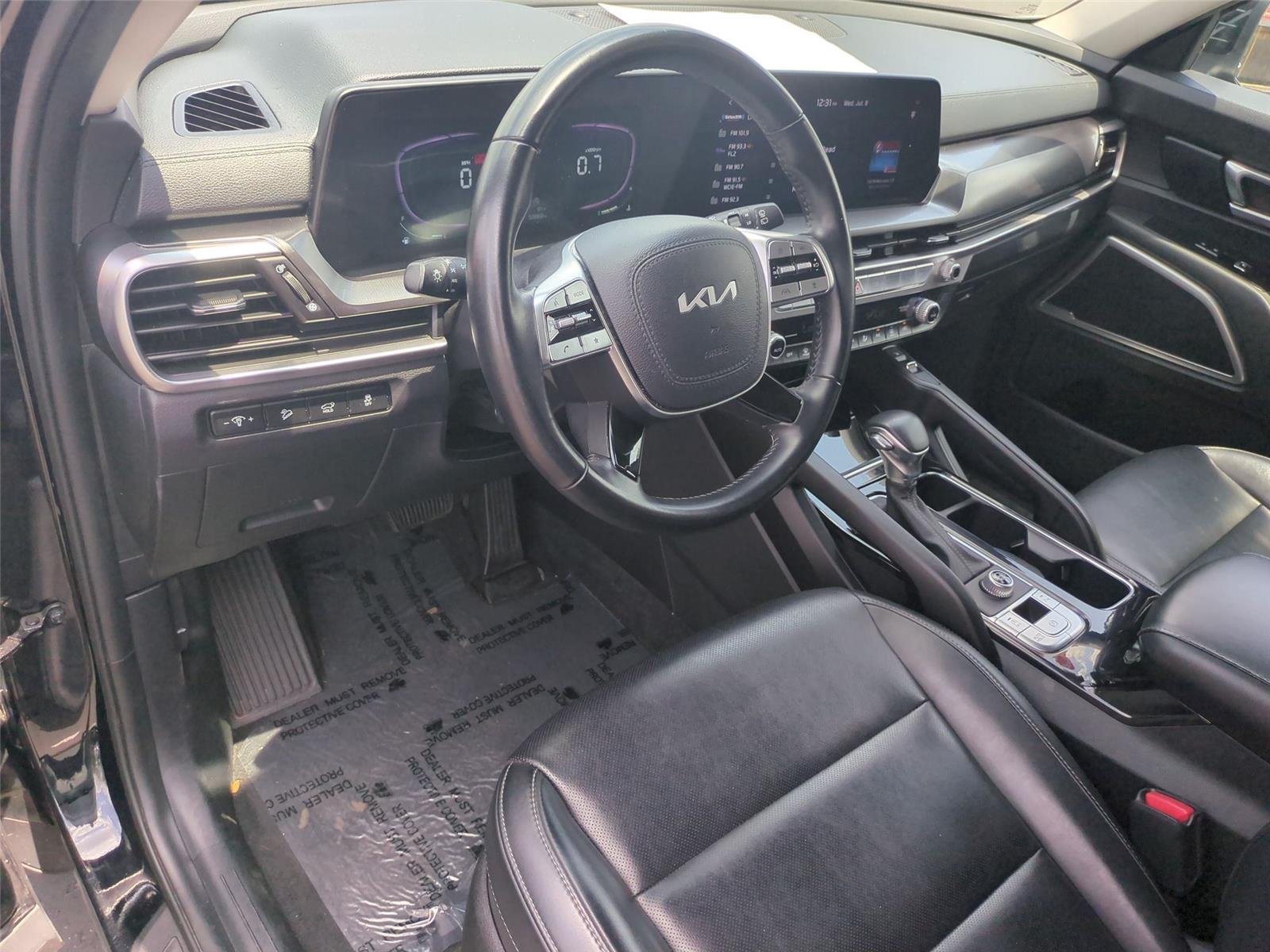 Used 2025 Ebony Black Kia S image 33