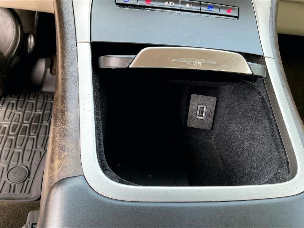 Used 2019 Brown Lincoln Reserve image 12