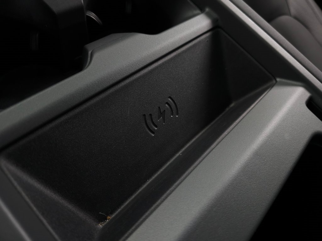 2025 LAND ROVER DEFENDER - Image 38