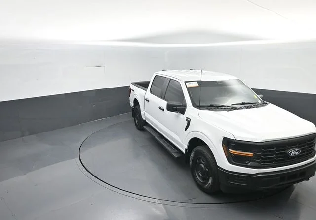 Used 2025 Oxford White Ford XL image 25