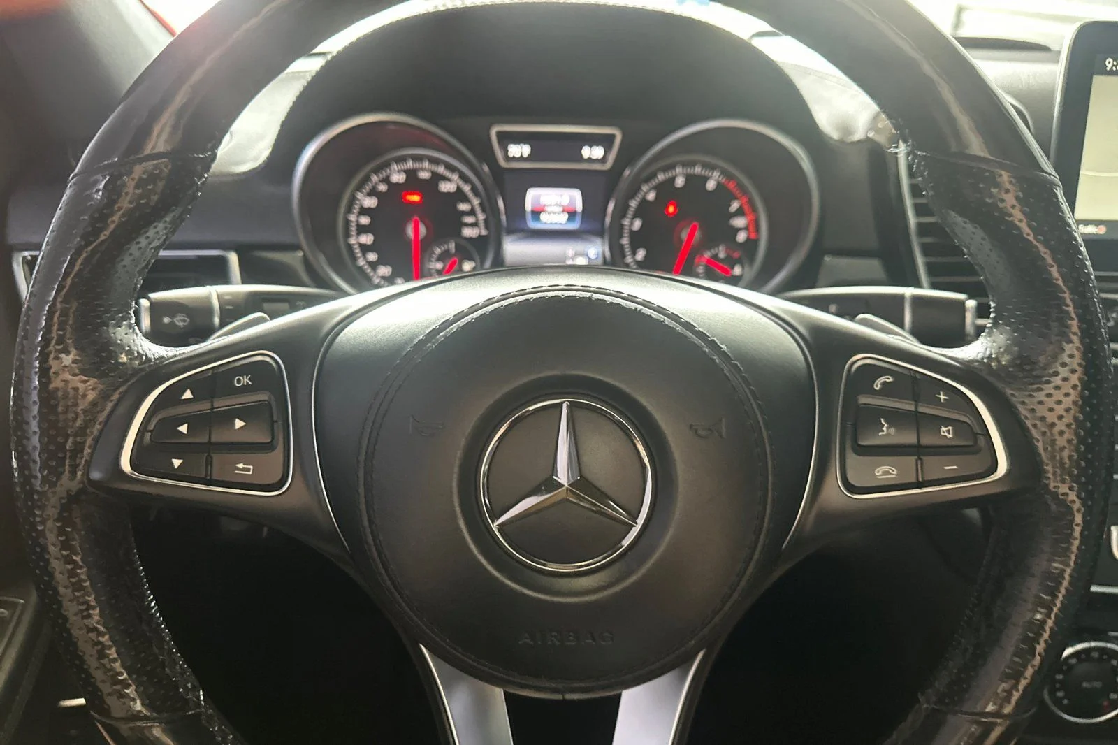 Used 2017  Mercedes-Benz GLS 450 image 27