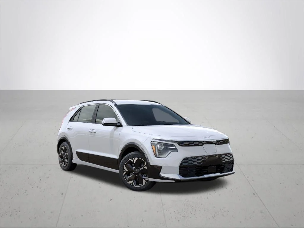 New 2026 Snow White Pearl Kia WIND image 8