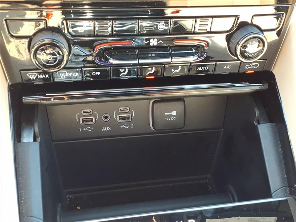 Used 2023 White Jeep Limited image 27
