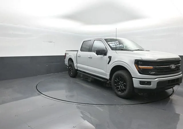 New 2026 White Ford XLT image 3