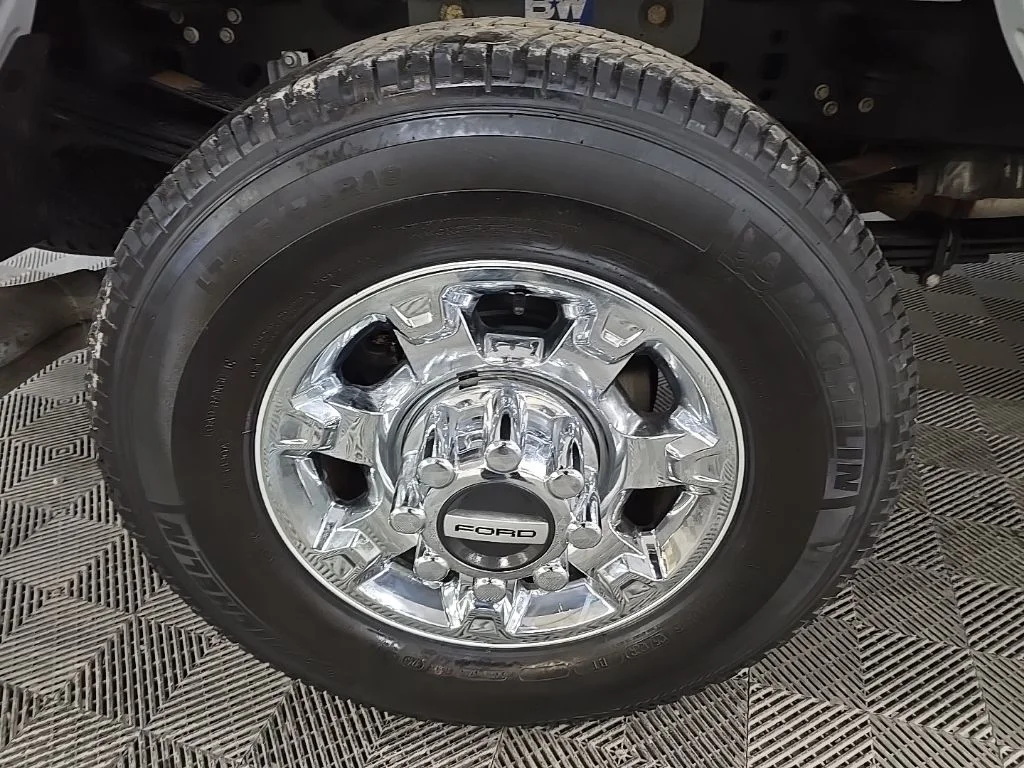 Used 2023 White Ford XL image 21