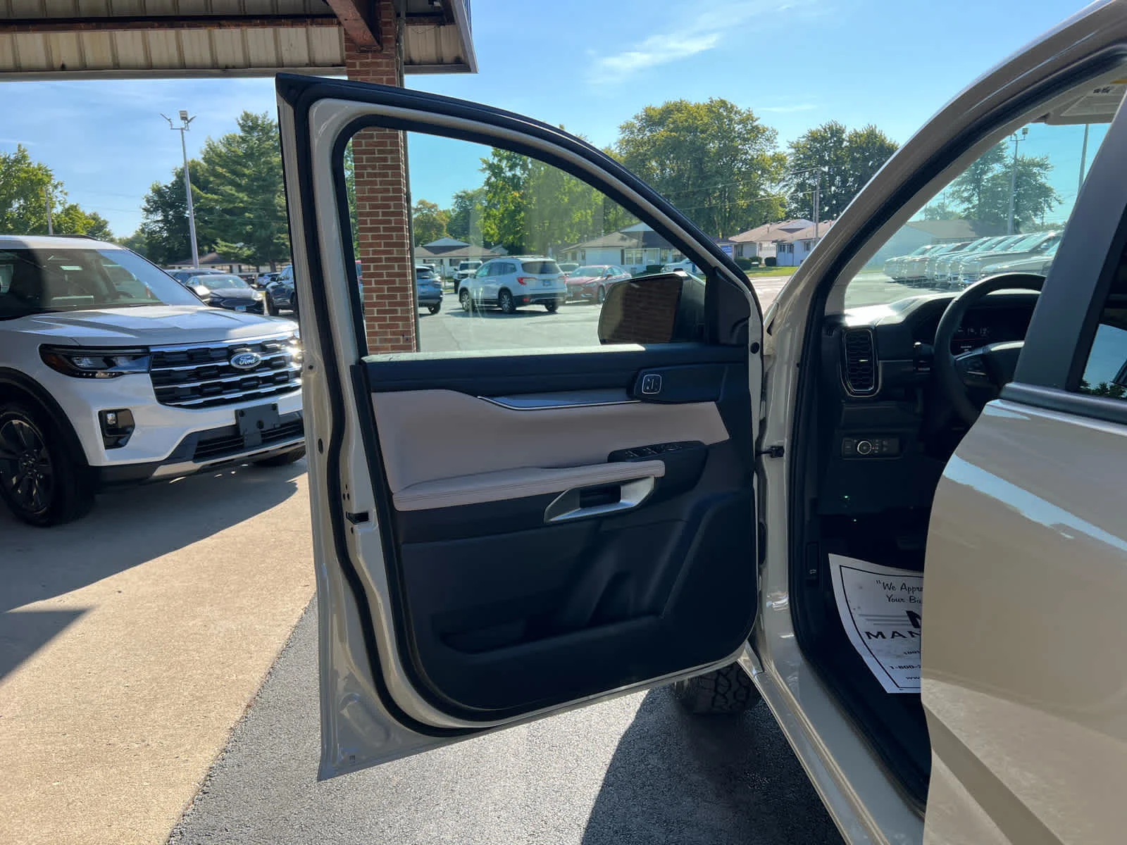 New 2025 Desert Sand Ford LARIAT image 9