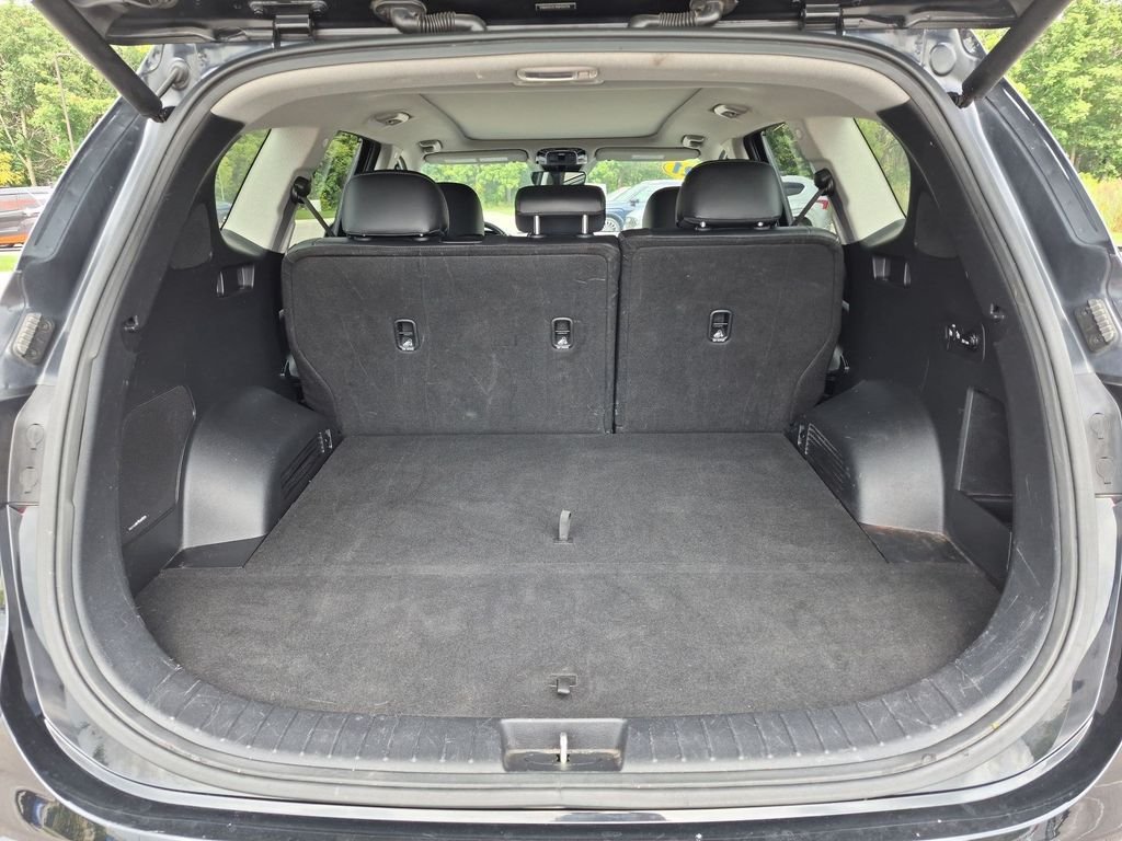 Used 2021 Black Hyundai Limited image 27
