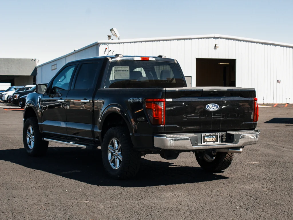 Used 2025 Black Ford XLT image 8