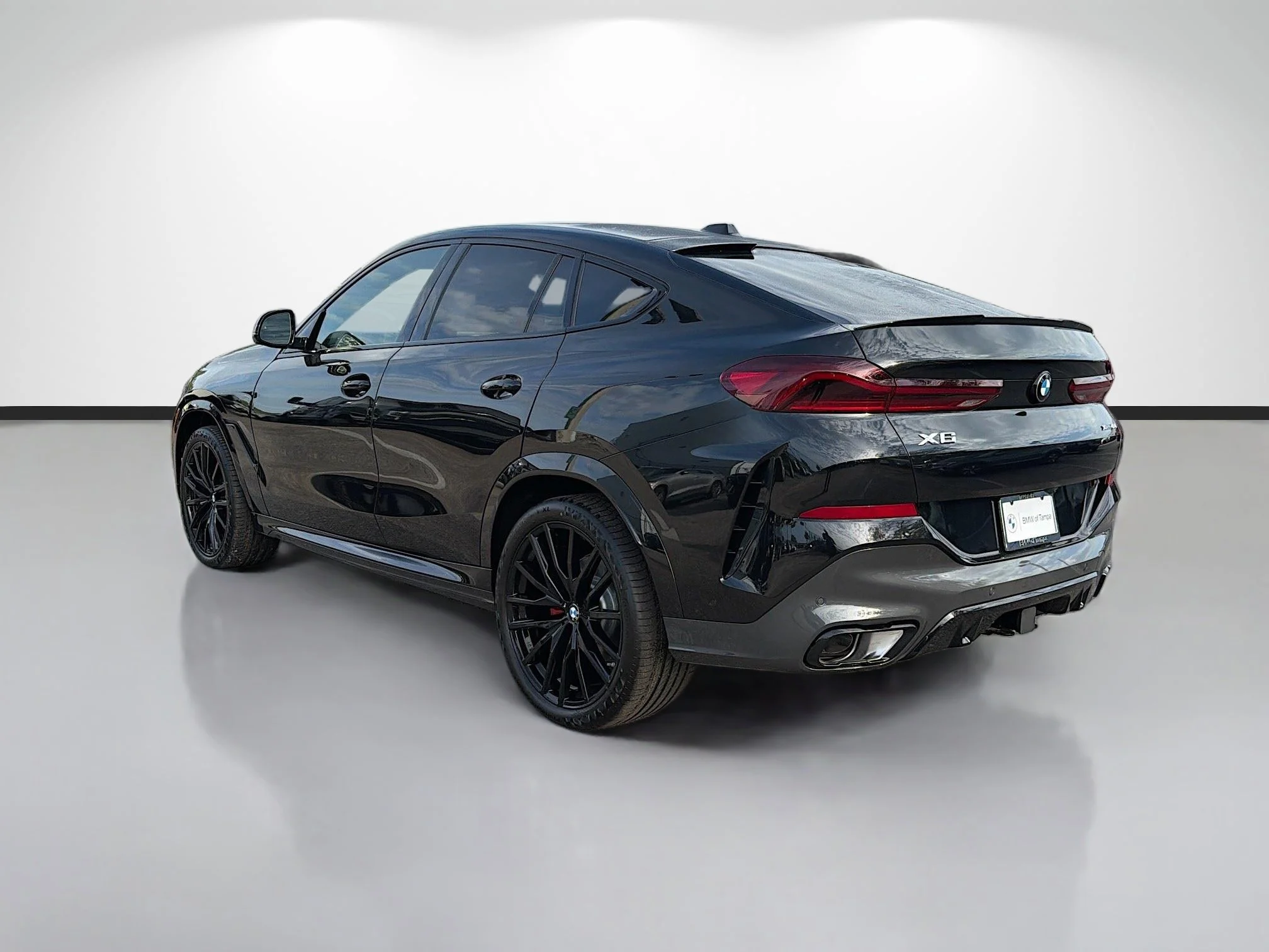 New 2026 Black Sapphire Metallic BMW xDrive40i image 5