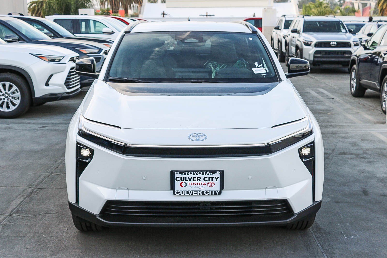 New 2026 Wind Chill Pearl <sup>1</sup> Toyota  XLE image 2